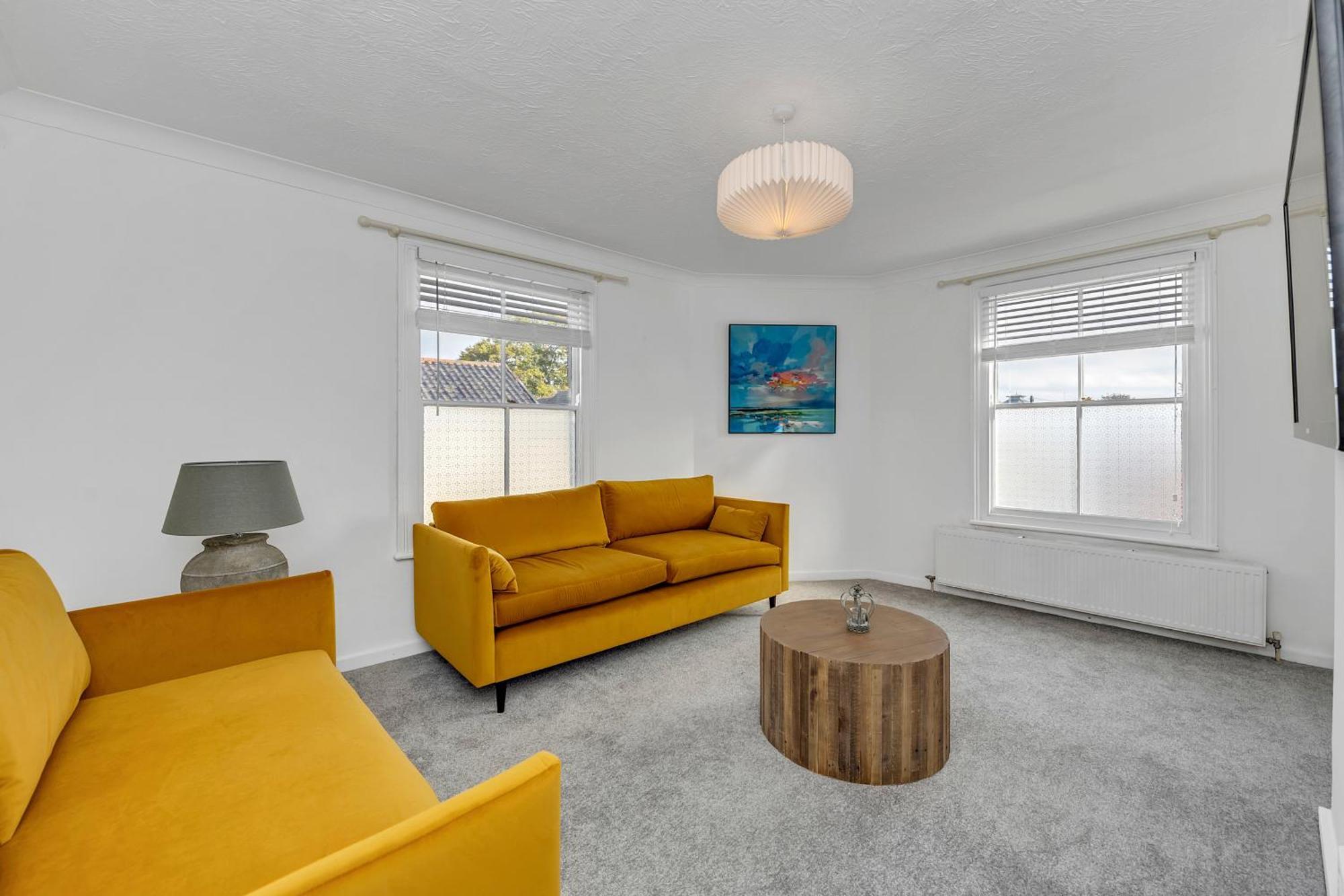 45B Kings Road - Delightful 2 Bed Apartment With Free Parking! Bury St. Edmunds Exterior foto